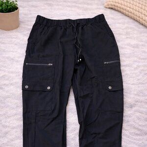 Banana Republic Item: Women’s Cargo Jogger Pants